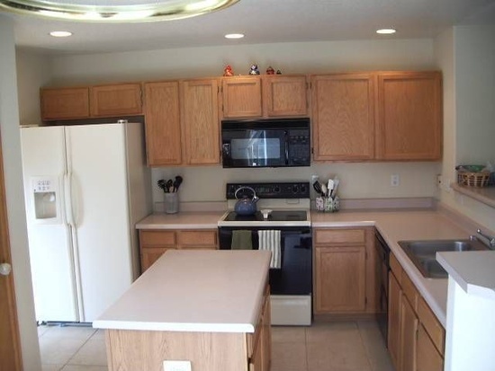 Beautiful 5 Bedroom 3.5 Bath Home In Saddle Rock!!