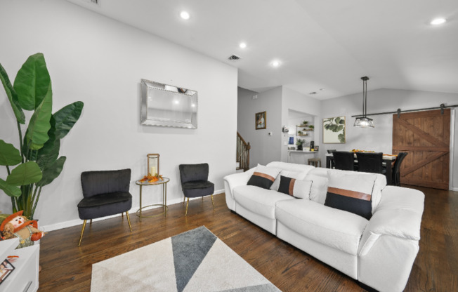 251 WOODS RD