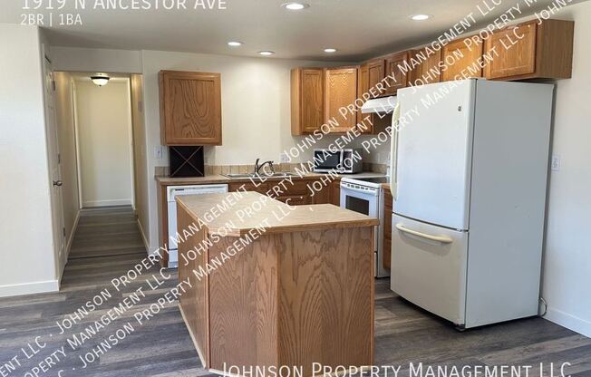 1919 N ANCESTOR AVE