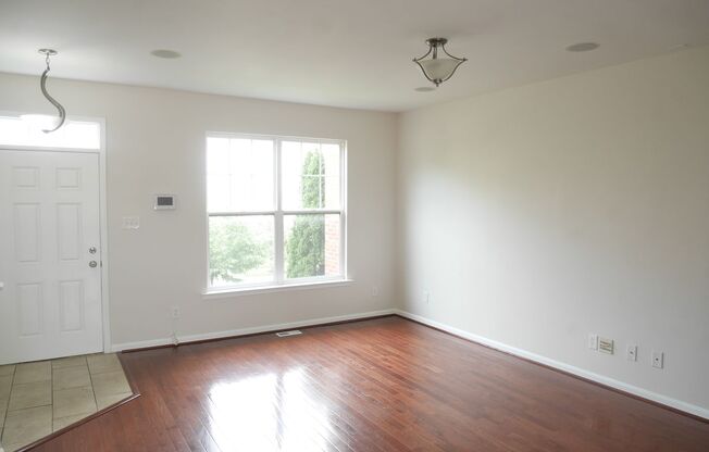Rare Find! 4 Bedroom, 2 Bathroom Townhome in Baltimore City