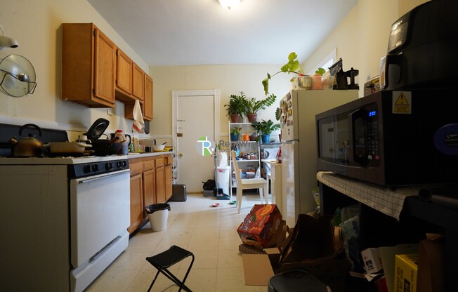 1128 COMMONWEALTH AVE