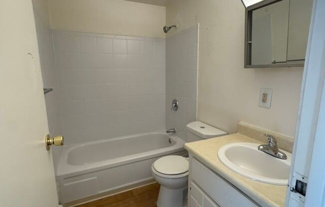 3 beds, 2 baths, 1,034 sqft, $1,875, Unit D-301