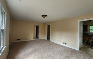 2 beds, 2 baths, $3,000, Unit 1123 S. HARRISON ST.