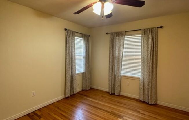 3 beds, 2 baths, $1,295