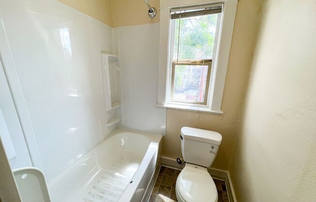 1 bed, 1 bath, 410 sqft, $1,795, Unit 301