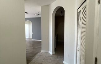 Stunning 3-Bed / 2-Bath Condo in Hunters Creek – Prime Orlando Location