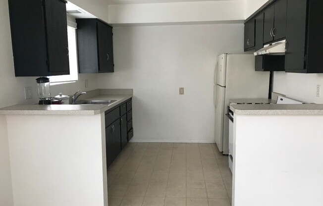 3 beds, 2 baths, $6,000, Unit 1