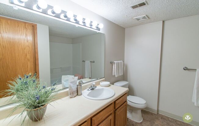 3 beds, 2 baths, 1,350 sqft, $1,460, Unit C-70