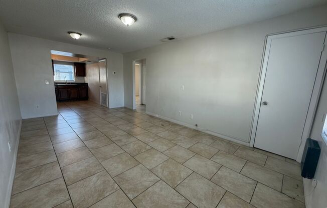 7106 - 7108 S Kissimme St.