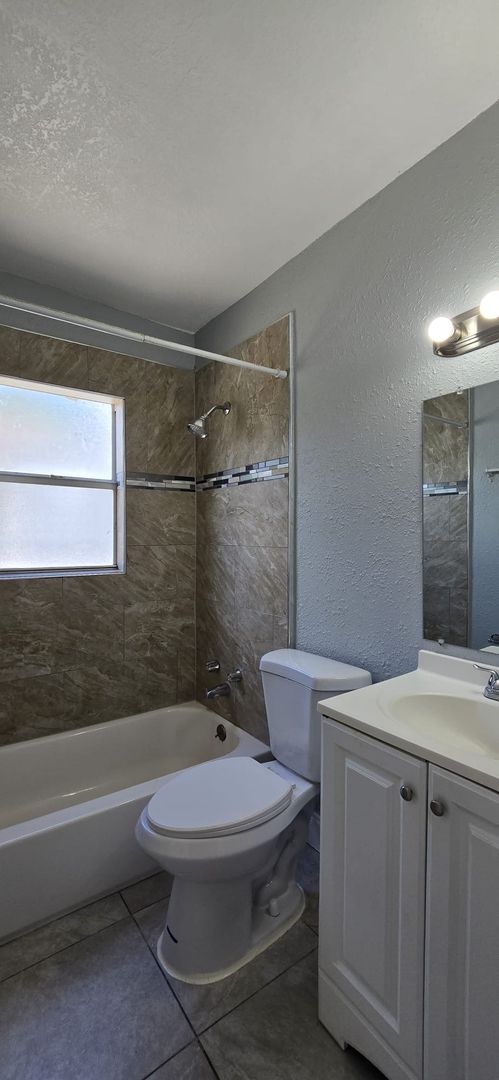 Extra Large 2 Bedroom