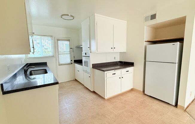 2053 Central Ave (LO)