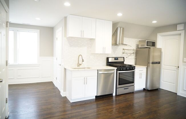 1 bed, 1 bath, $1,675, Unit 2957 N Avers 3