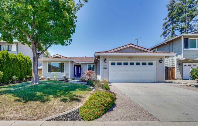 Excellent 3 bedroom, 2 Bath Home with Central A/C