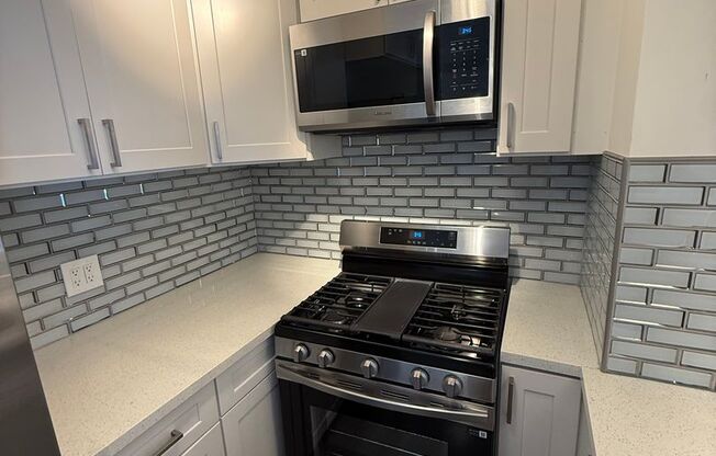1 bed, 1 bath, 800 sqft, $2,245, Unit #41