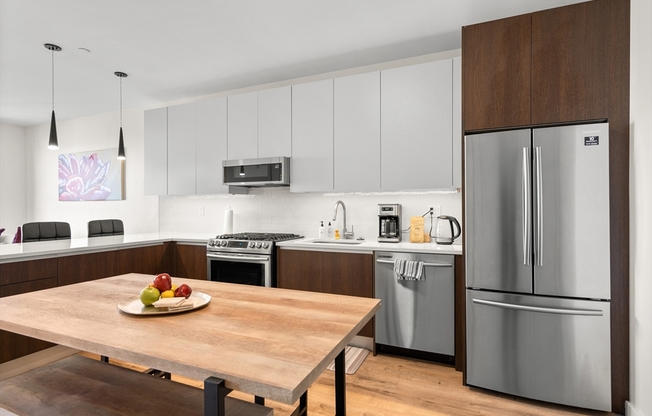 1 bed, 1 bath, 570 sqft, $3,300, Unit 504