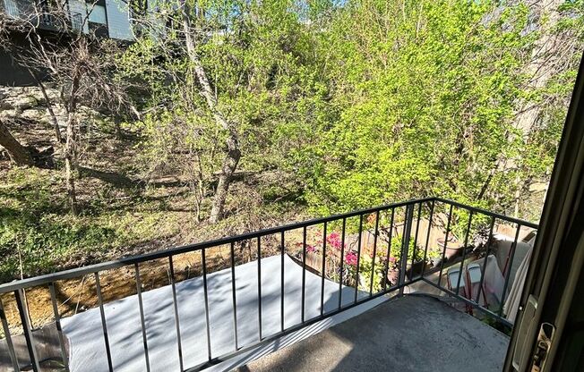 2 beds, 1 bath, 856 sqft, $1,499, Unit WIL-201