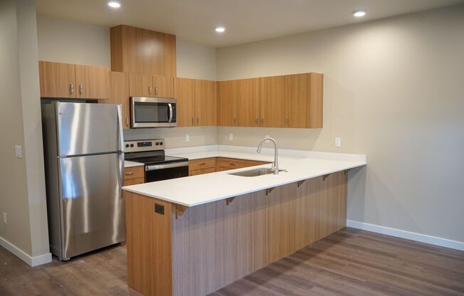 3 beds, 2.5 baths, 1,026 sqft, $2,310, Unit 4616