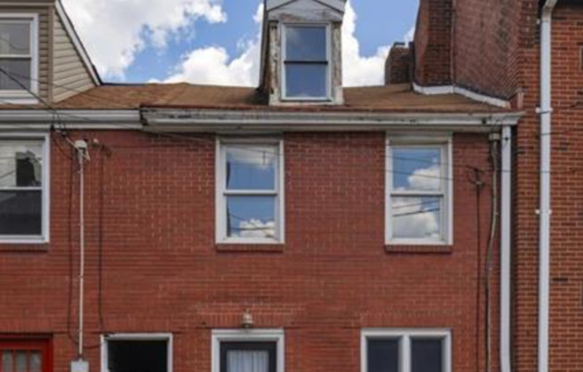 One-of-a-Kind Deutschtown Rental – Smart Design Meets True City Living