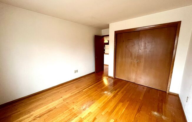 1 bed, 1 bath, $1,015, Unit 13