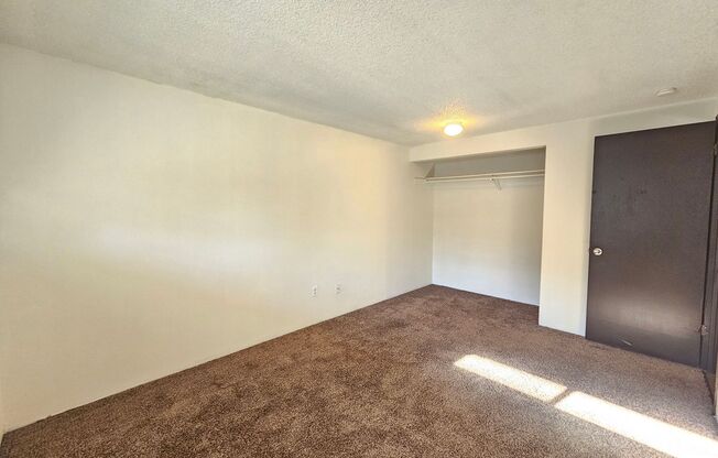2 beds, 1 bath, 594 sqft, $1,100, Unit 34