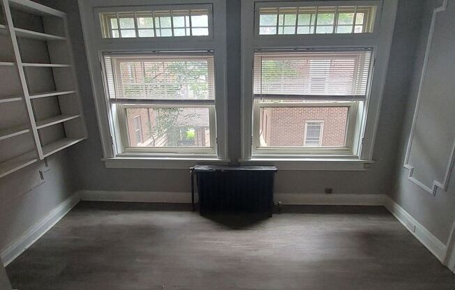 3 beds, 2 baths, 1,400 sqft, $1,500, Unit 222-16