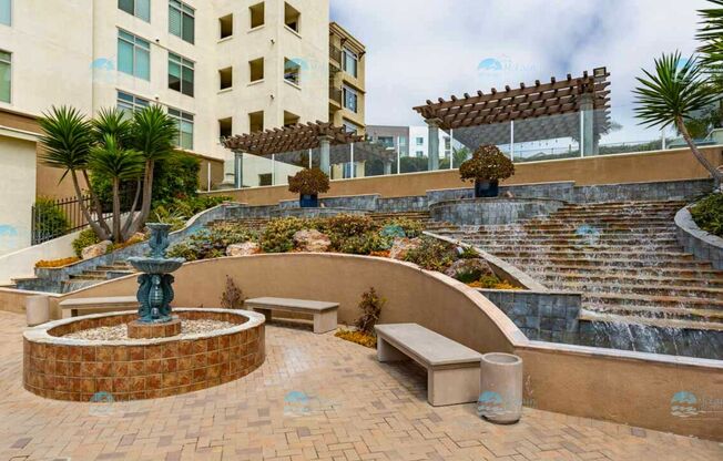 Coastal Luxury Living - 2BR/2BA Condo - Ocean Views & Resort Amenities