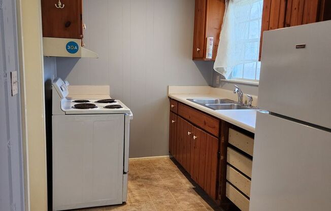 2 beds, 1 bath, $1,350