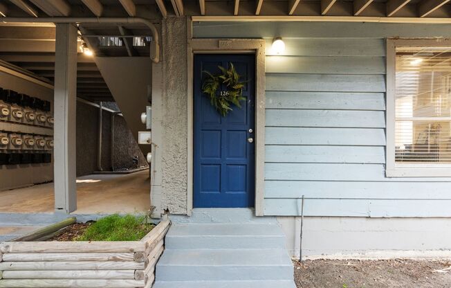 1 bed, 1 bath, 595 sqft, $1,100, Unit #126