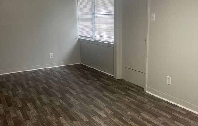 3 beds, 1 bath, $850