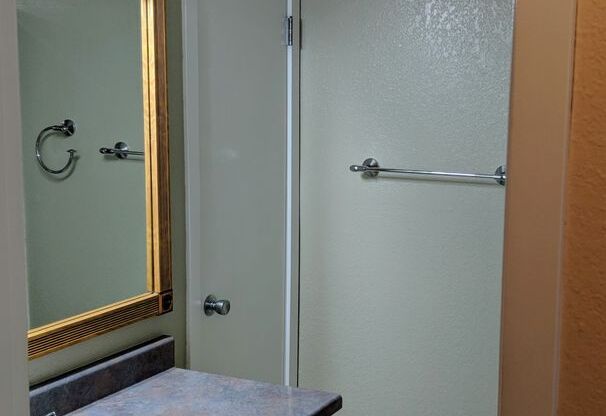 2 beds, 2 baths, $2,600, Unit Apt 303