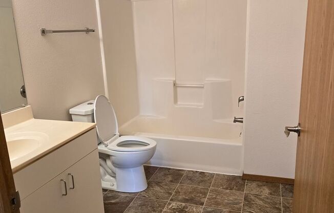 2 beds, 1 bath, 856 sqft, $1,259, Unit PL   7506