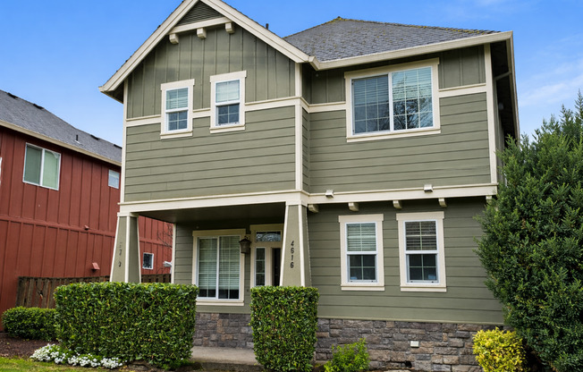 Modern 3 Bedroom, 2.5 Bath Home in Hillsboro with Granite Countertops and 2 Car Garage!