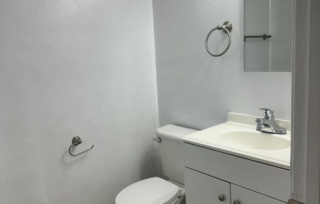 1 BDRM, 1 BA WITH PARKING (PICTURES COMING SOON)!