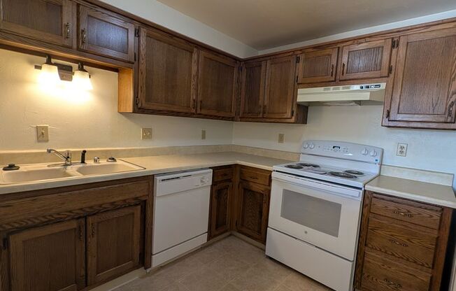 2 beds, 2 baths, 1,034 sqft, $1,279, Unit 1401 094