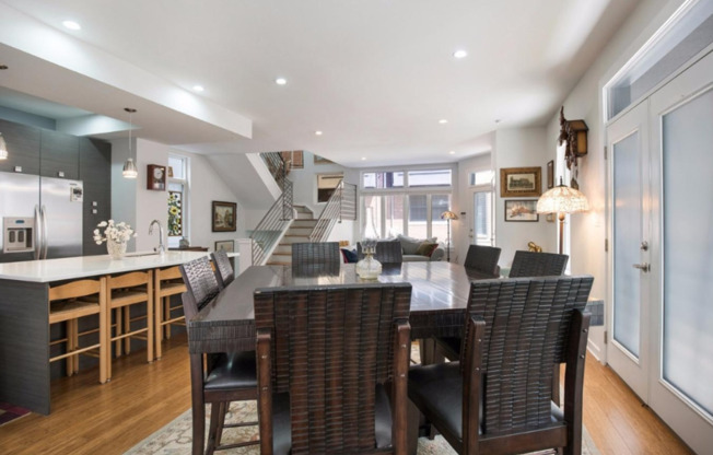 Amazing 4 Bed 4 Bath w/driveway in Northern Liberties!