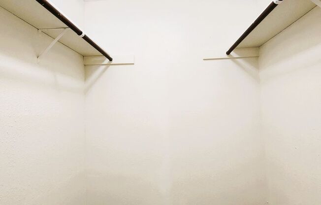 1 bed, 1 bath, 643 sqft, $1,235, Unit 326