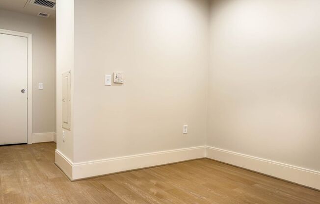1 bed, 1 bath, $2,800, Unit 101