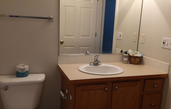 2 beds, 1 bath, 966 sqft, $1,550, Unit 9335