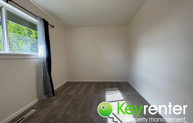 4 beds, 1 bath, $2,400