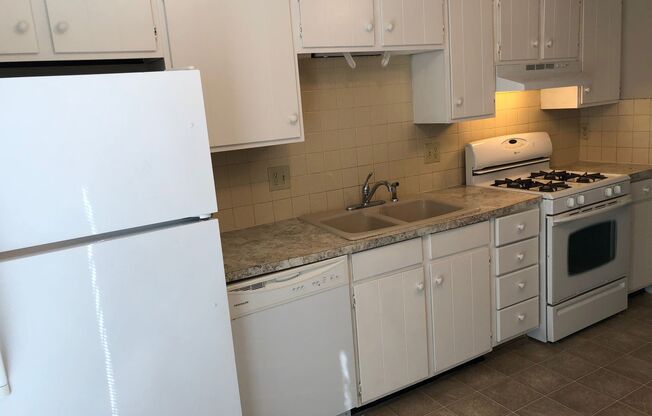 2 beds, 1 bath, $950