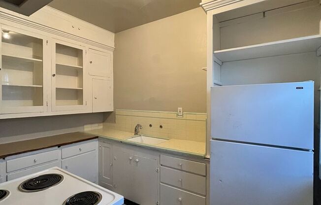 1 bed, 1 bath, $1,595, Unit 09