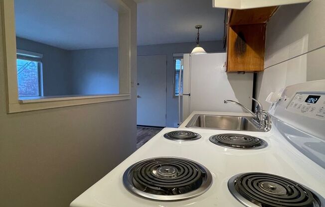 1 bed, 1 bath, 505 sqft, $1,395, Unit 13