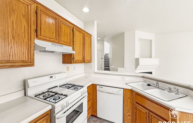 Spacious 3bd/3ba Located in Miramar Ranch North!