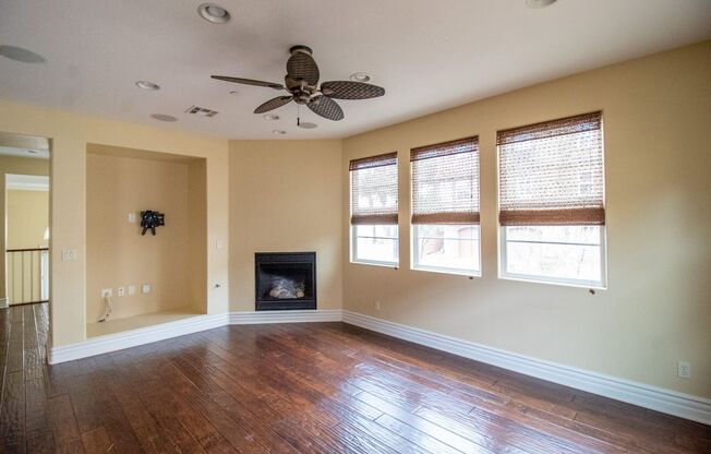UPGRADED 3BD/2.5BA IN LAKE LAS VEGAS!