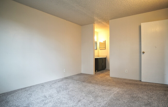 2 beds, 2 baths, $1,395, Unit #209