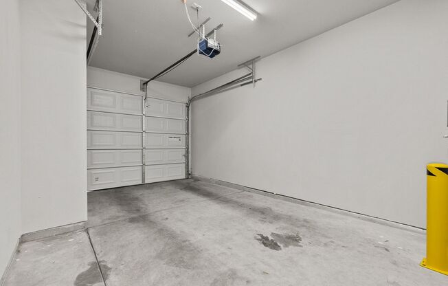 3 beds, 2.5 baths, 1,402 sqft, $1,800, Unit B150