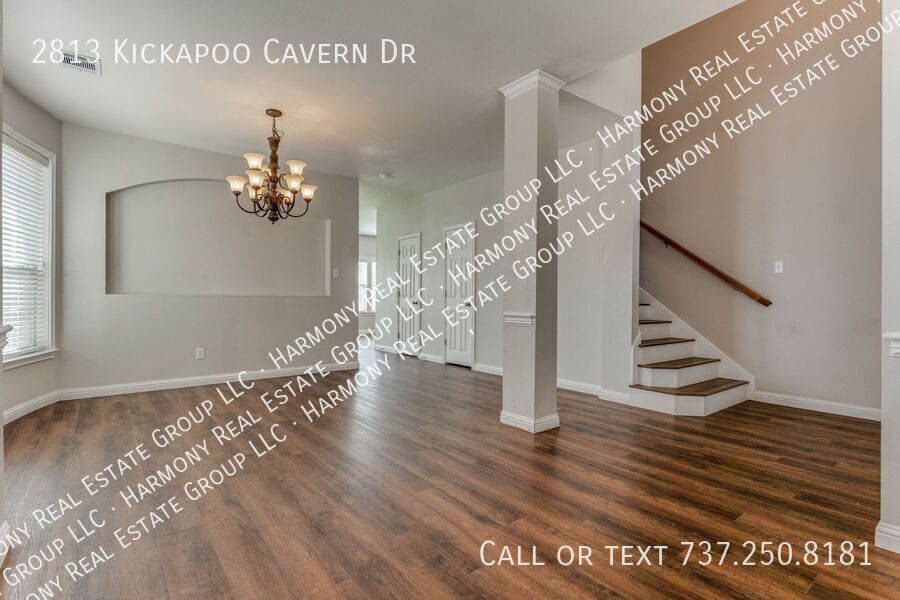 2813 KICKAPOO CAVERN DR