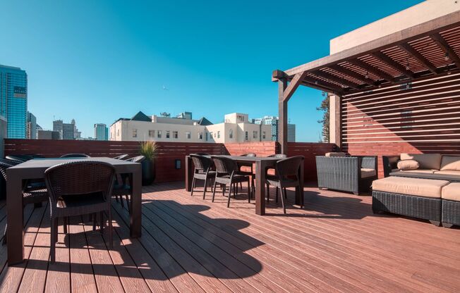 2 beds, 1 bath, 760 sqft, $2,845, Unit 704