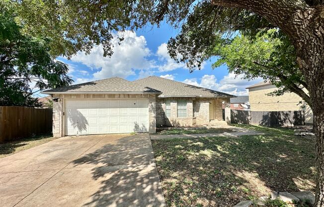 Charming Single-Story Home with Spacious Master Suite in Springbrook Enclave