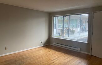 2 beds, 1 bath, $1,850, Unit # 2